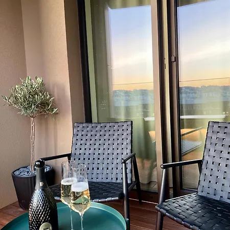 Appartamento Cloud 9 Sky Park Elegance - Brand New With Stunning Views *