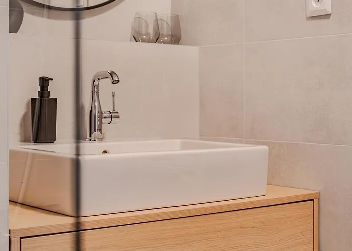 شقة Cloud 9 Sky Park Elegance - Brand New With Stunning Views *