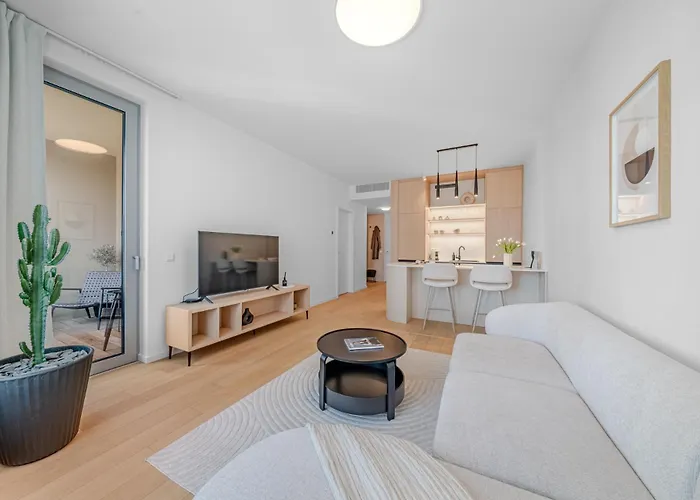 Cloud 9 Sky Park Elegance - Brand New With Stunning Views * براتسيلافا