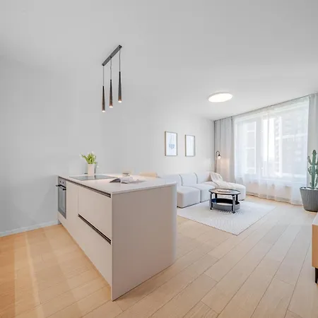 Cloud 9 Sky Park Elegance - Brand New With Stunning Views דירה ברטיסלאבה