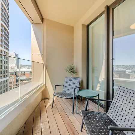 Cloud 9 Sky Park Elegance - Brand New With Stunning Views דירה ברטיסלאבה